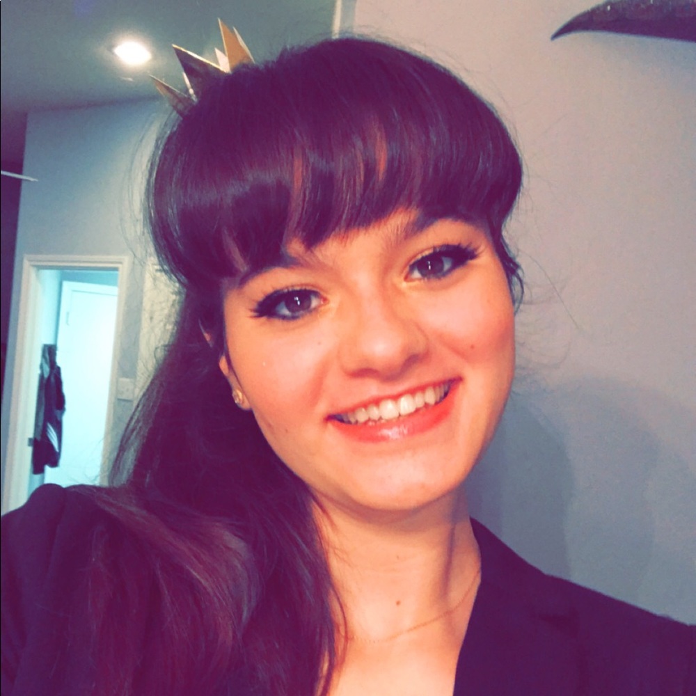 Meet your Posher, Jade